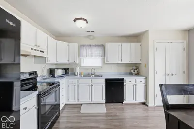 208 Fountain Lake Drive S, Shelbyville - 9