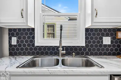 831 Sarasota Drive, Seymour - 13