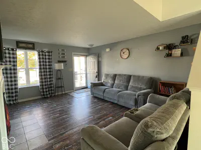 1476 Pencross Lane, Greenwood - 2