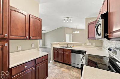 6239 Amber Creek Lane, Indianapolis - 15