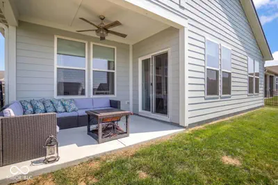7412 Harbor Town Drive, Whitestown - 34