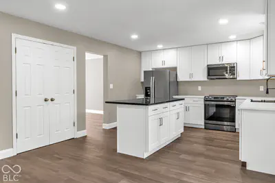11890 Sand Creek Boulevard, Fishers - 5