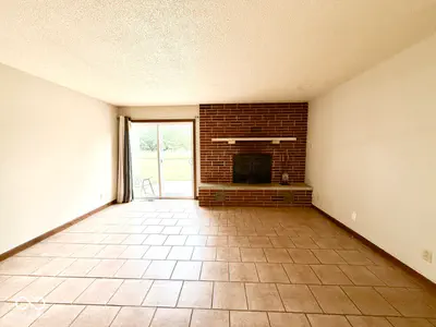 12099 Davis Avenue, Brazil - 16