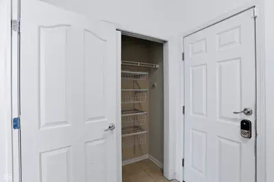 13973 Avalon East Drive, Fishers - 34