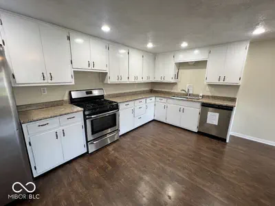 212 McCarty Street, Fortville - 7