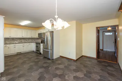 1221 Poplar Street, Seymour - 13