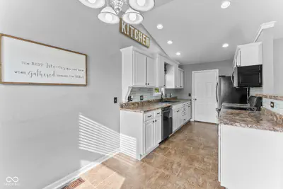 802 Allendale Drive, Seymour - 8