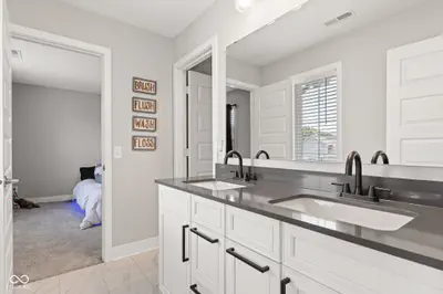 16225 Arndale Court, Fortville - 54