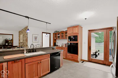 12108 Windsor Drive, Carmel - 36