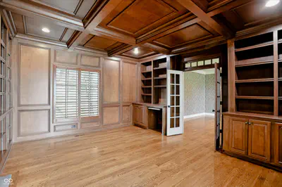 8437 500, Zionsville - 12