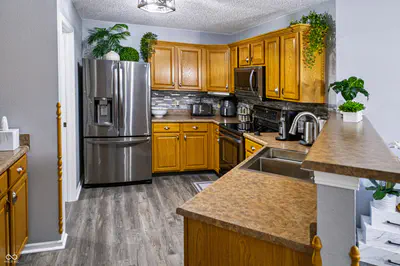 10934 Cyrus Drive, Indianapolis - 18