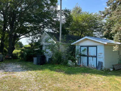 305 County Road 900, Clayton - 14