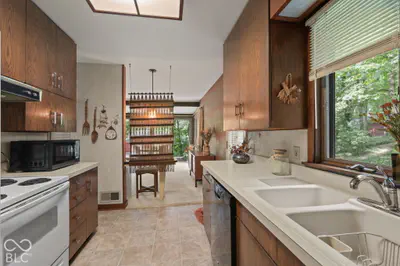 920 Southview Drive, Indianapolis - 3