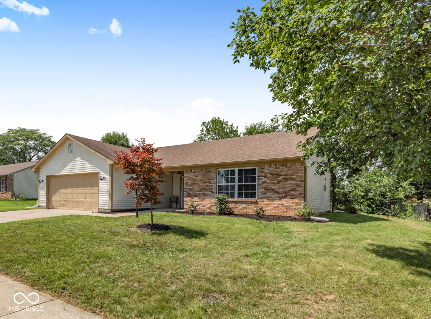 7267 Woodside Drive, Avon