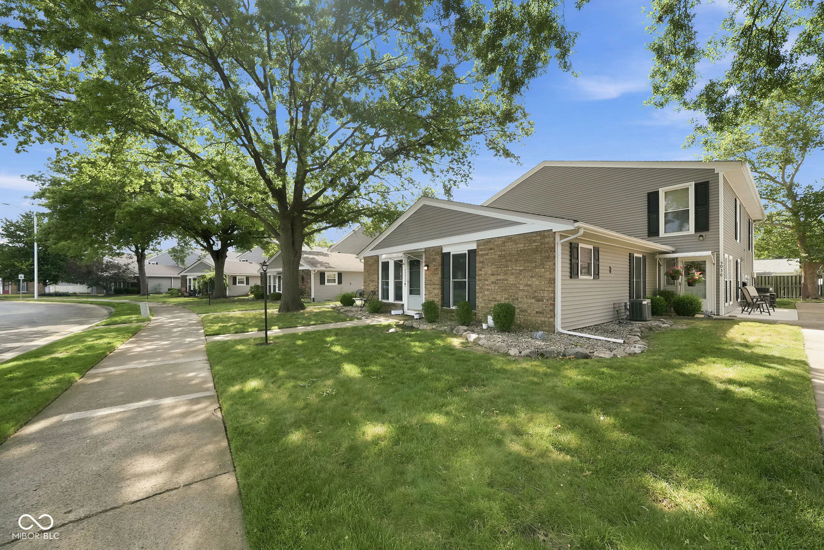 5038 Woodmark Drive, Fort Wayne