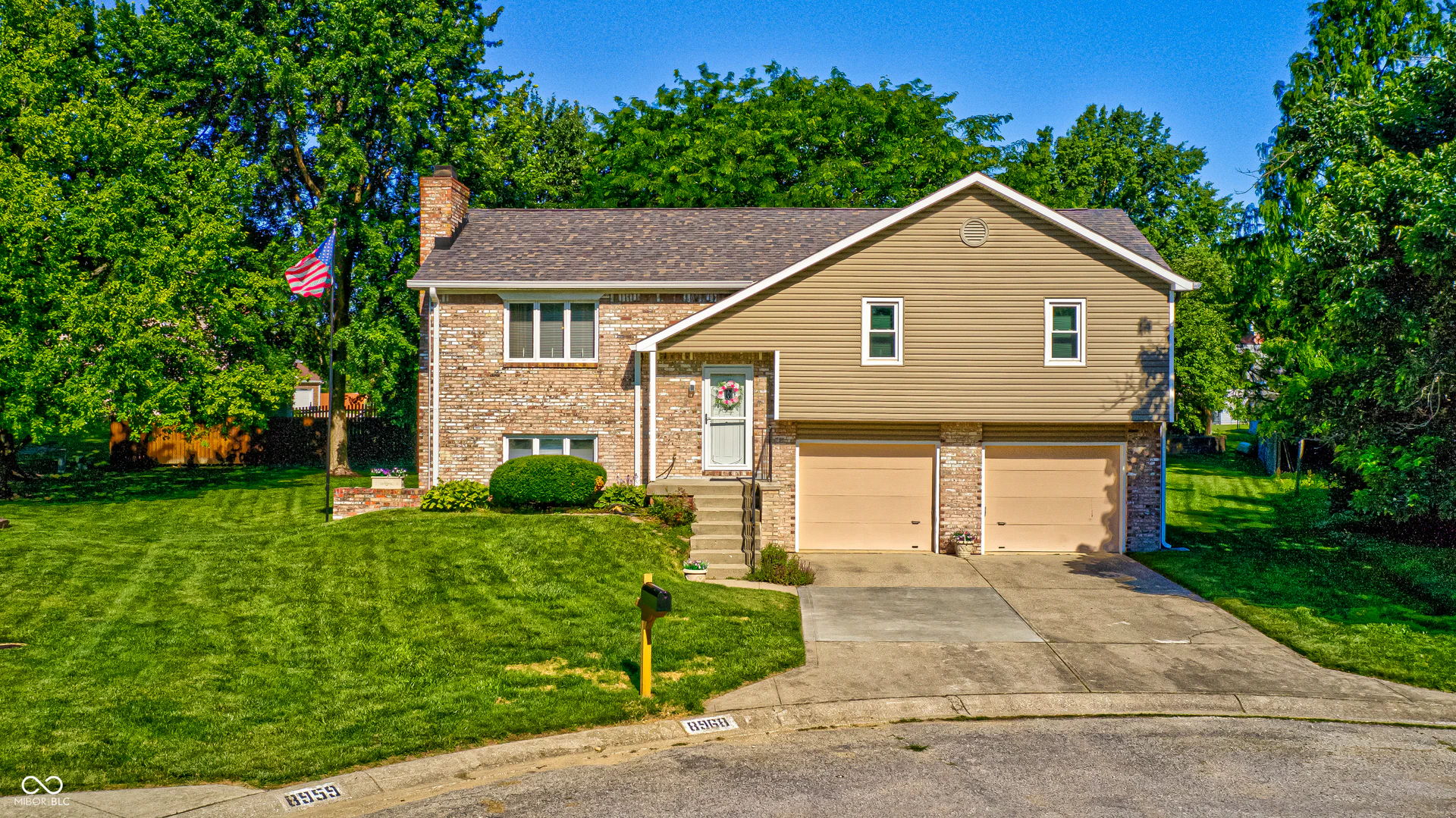 8968 Sunglow Court, Indianapolis