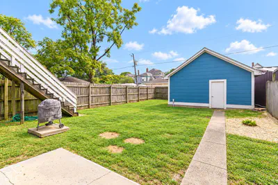 601 Sanders Street, Indianapolis - 34