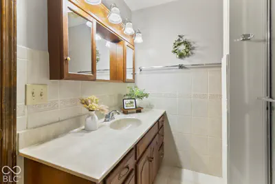 2448 S Sunrise Drive, New Palestine - 45