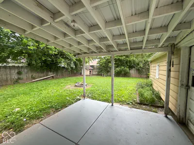 2326 N Kessler Boulevard N, Indianapolis - 11