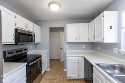 5526 Burning Tree Court, Indianapolis - 9