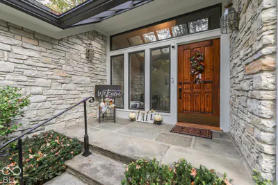9056 Woodacre Blvd South Drive S, Indianapolis - 9