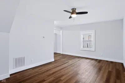 307 Wall Street, Advance - 27