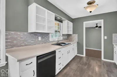 10847 Greendale Drive, Seymour - 4
