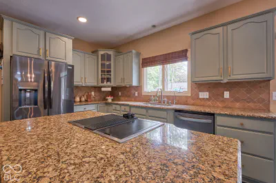 9858 Springstone Road, Fishers - 10