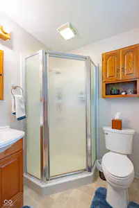 6821 Willoughby Court, Indianapolis - 17