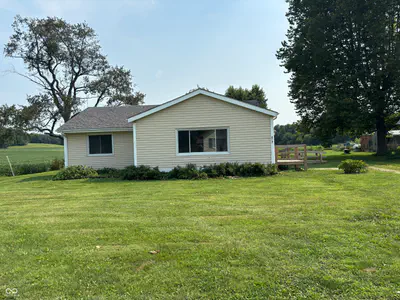 407 Log Street, Carthage