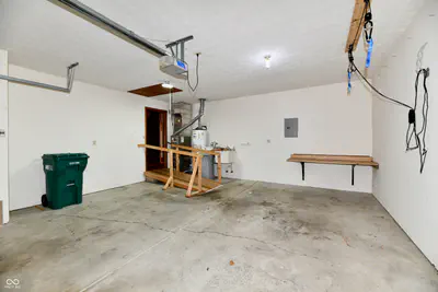 399 Vinewood Drive, Brownsburg - 43