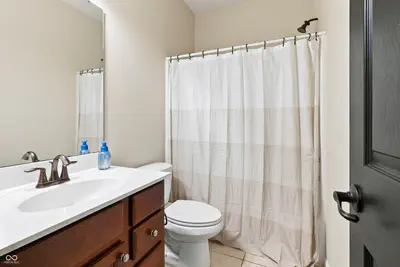 12248 Hawks Nest Drive, Fishers - 43