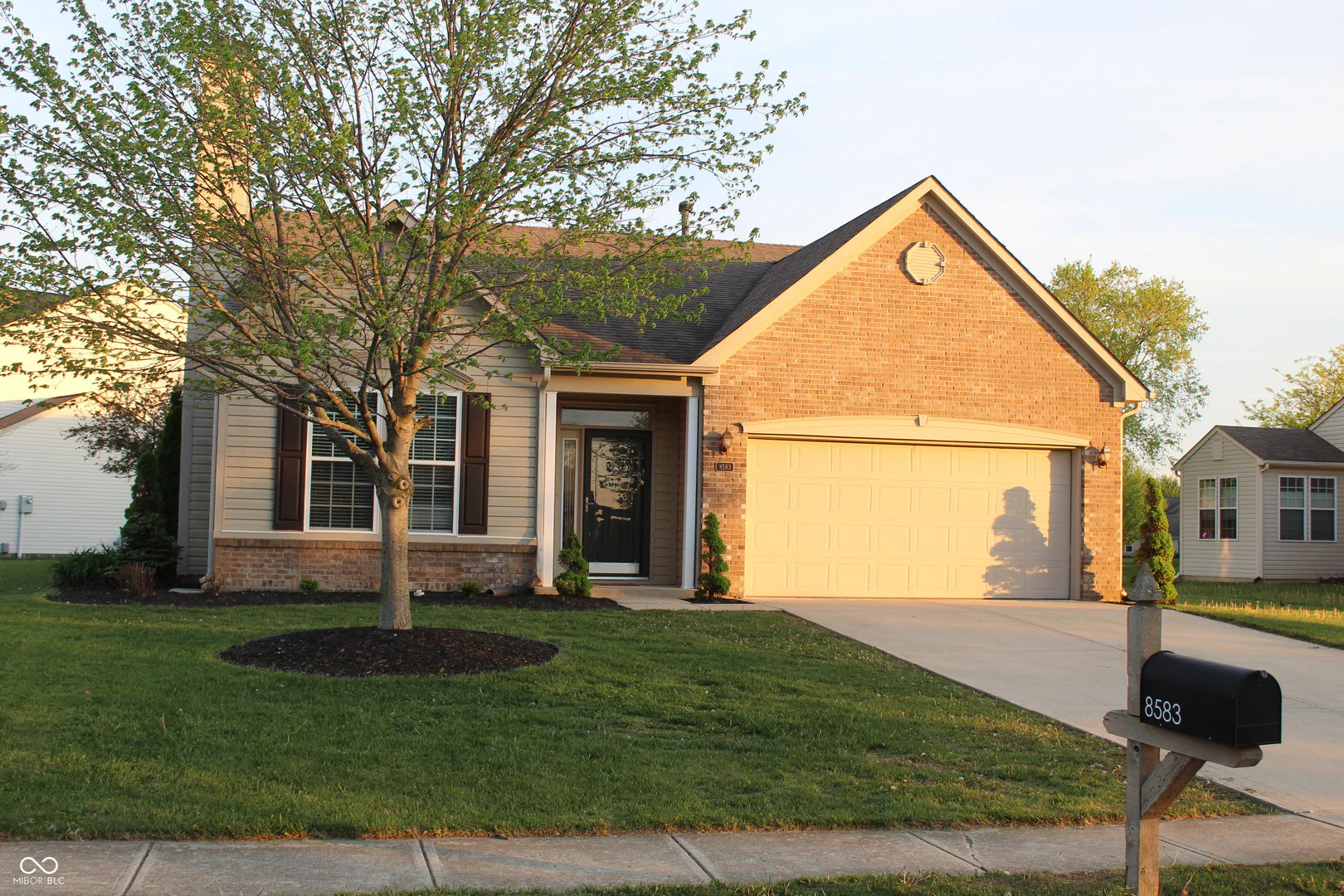 8583 Frosty Rose Drive, Avon