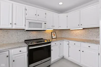 11709 Whisper Bay Court, Carmel - 32