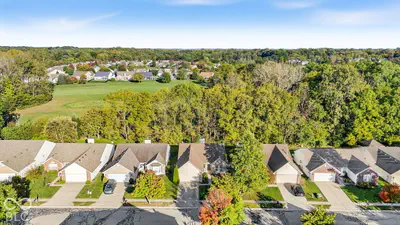 18984 Prairie Crossing Drive, Noblesville - 19