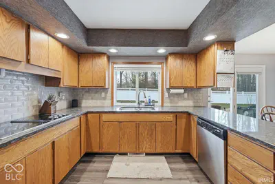 4701 Weir Drive, Muncie - 9