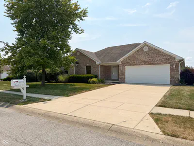 1119 Manchester Drive, Brownsburg - 2