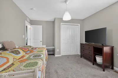 10608 Kensington Lane, Fortville - 33
