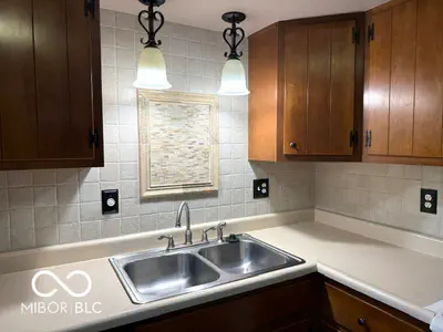 1521 SW 39th Street, Richmond - 9