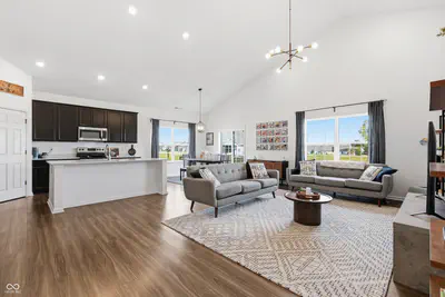 17896 Paula Walk, Westfield - 10