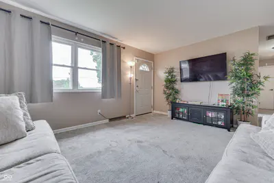 8025 Sycamore Road, Fairland - 7