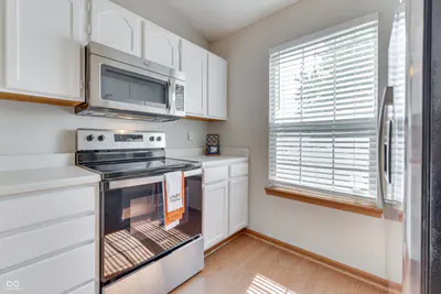 8526 Country Meadows Drive, Indianapolis - 16