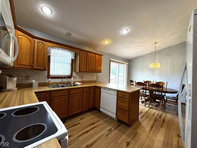 117 S Jackson Street, Medora - 20