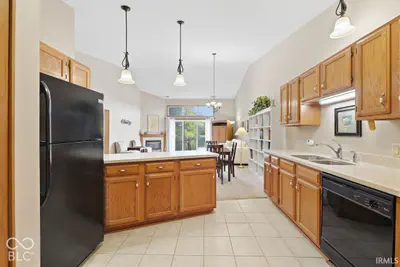 3713 N Lakeside Drive, Muncie - 23