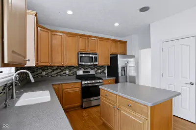13973 Avalon East Drive, Fishers - 27