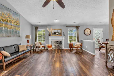2055 Autumn Faith Way, Avon - 4
