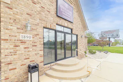 1890 Main Street, Greenfield - 10