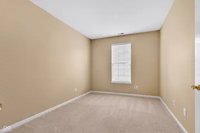 18921 Round Lake Road, Noblesville - 19
