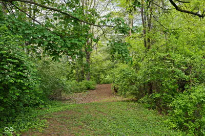 7050 Allisonville Road, Indianapolis - 47