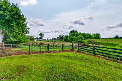 2248 State Road 58, Seymour - 61